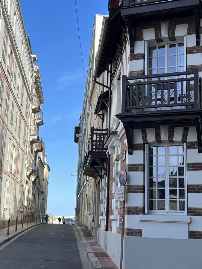 L Emeraude - Trouville Luaran gambar